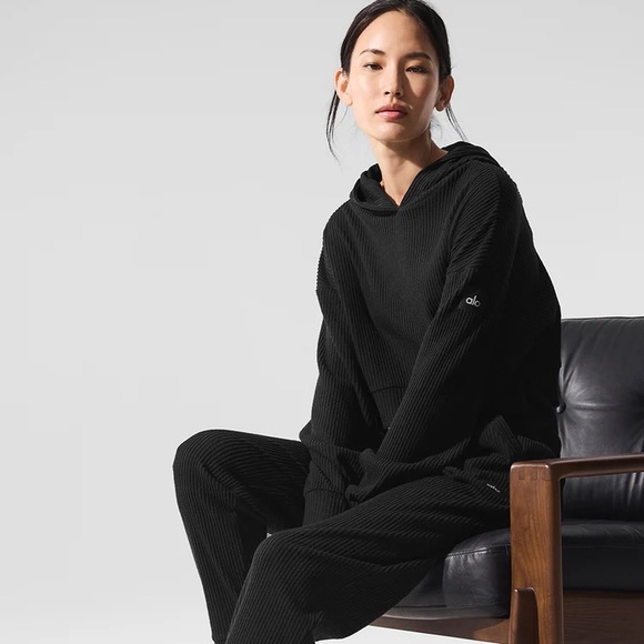 Alo Muse Hoodie - Picture 7 of 9